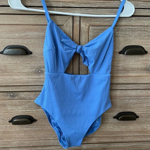 NWT Vitamin A EcoRib Alma One Piece Swimsuit - Picture 2 of 5